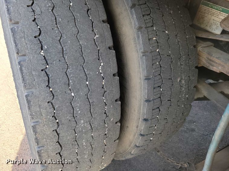 image for item DZ6494 2002 Freightliner FC70 street sweeper truck