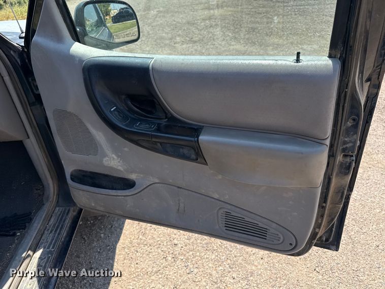 image for item DZ8968 1999 Ford Ranger SuperCab pickup truck