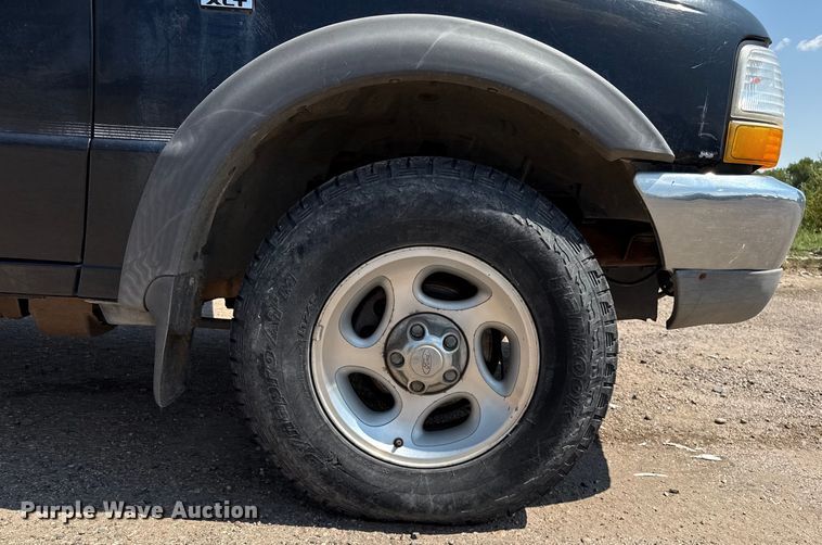 image for item DZ8968 1999 Ford Ranger SuperCab pickup truck