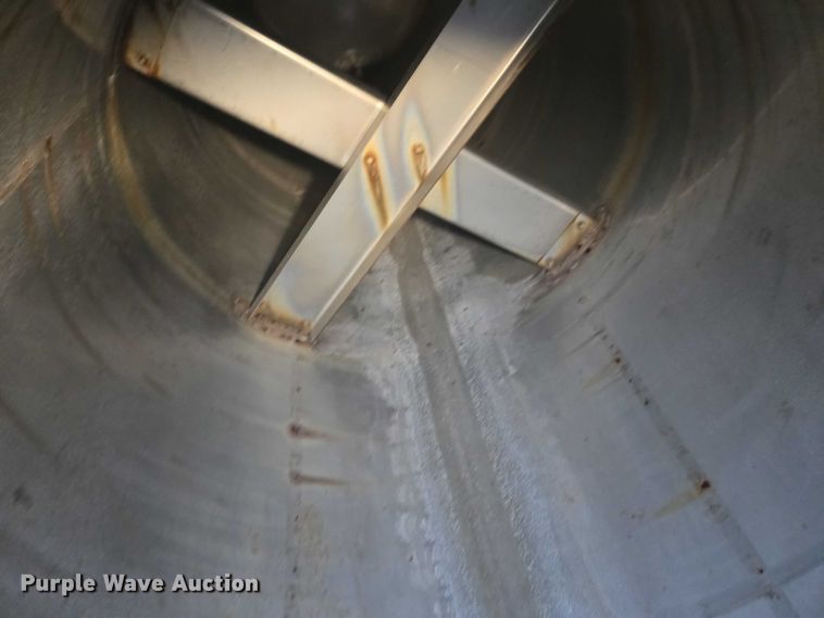 image for item EB1016 1995 Stainless Tank and Equipment tank trailer