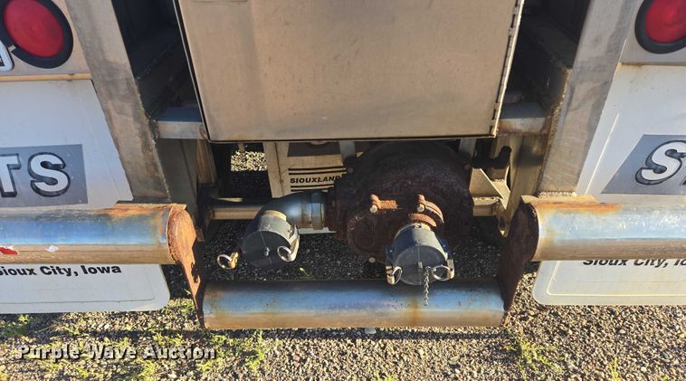 image for item EB1016 1995 Stainless Tank and Equipment tank trailer