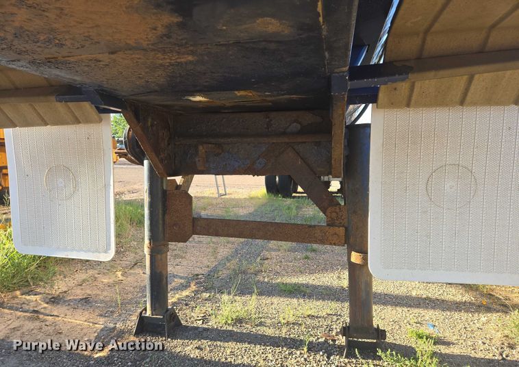 image for item EB1016 1995 Stainless Tank and Equipment tank trailer