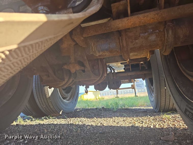image for item EB1016 1995 Stainless Tank and Equipment tank trailer