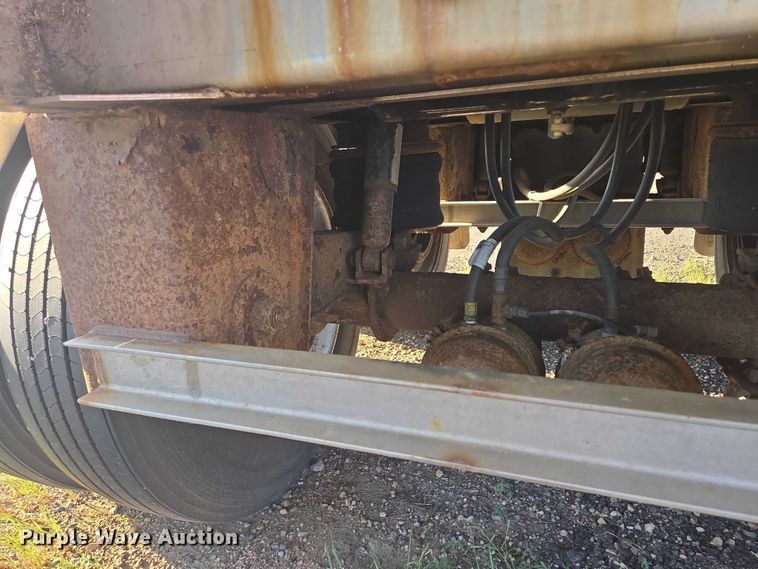 image for item EB1016 1995 Stainless Tank and Equipment tank trailer