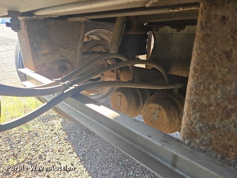 image for item EB1016 1995 Stainless Tank and Equipment tank trailer