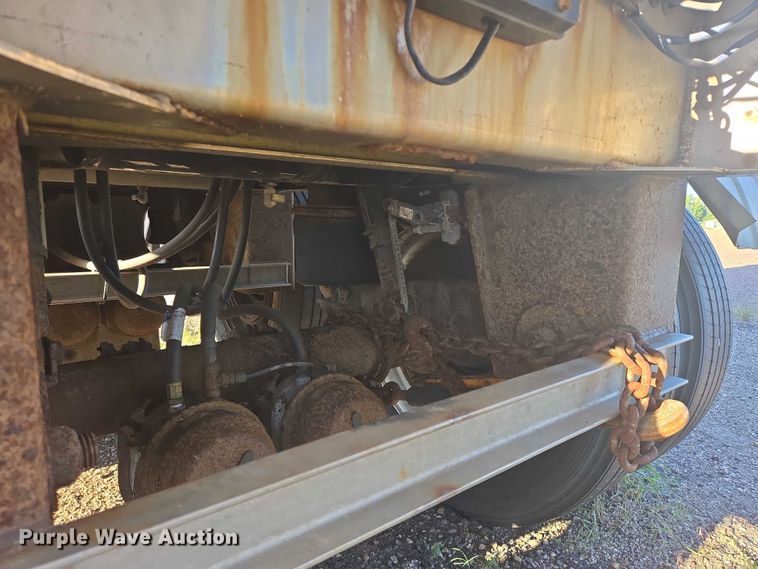 image for item EB1016 1995 Stainless Tank and Equipment tank trailer