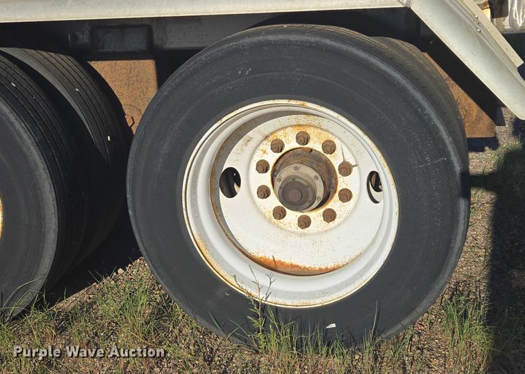 image for item EB1016 1995 Stainless Tank and Equipment tank trailer