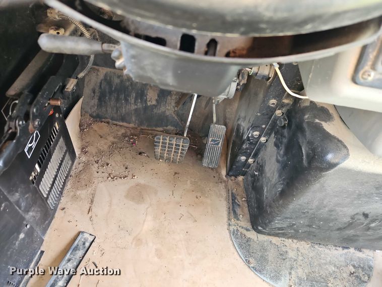 image for item EB8227 2007 Blue Bird school bus