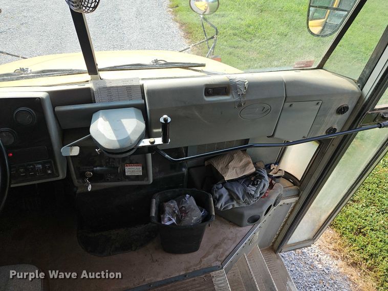 image for item EB8227 2007 Blue Bird school bus