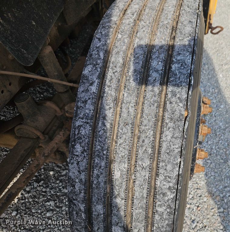 image for item EB8227 2007 Blue Bird school bus