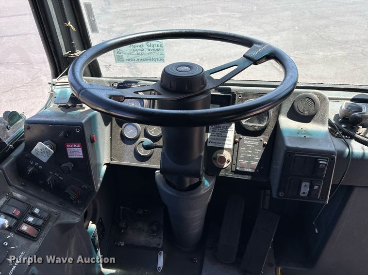 image for item EC1092 2008 Orion bus