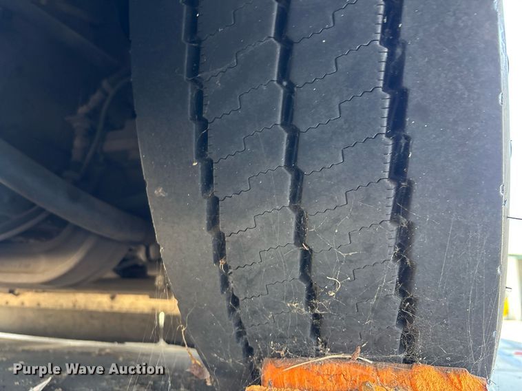 image for item EC1092 2008 Orion bus