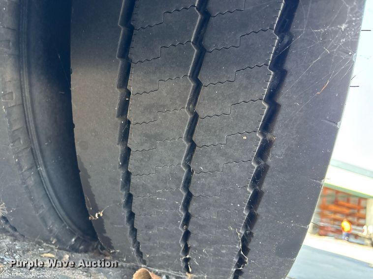 image for item EC1092 2008 Orion bus