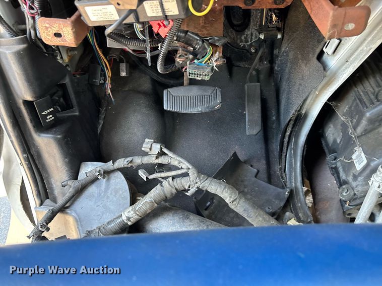 image for item EC1094 2009 Starcraft Ford E450 Super Duty shuttle bus