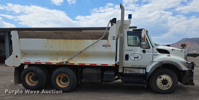 image for item EC1167 2009 International SF625 dump truck