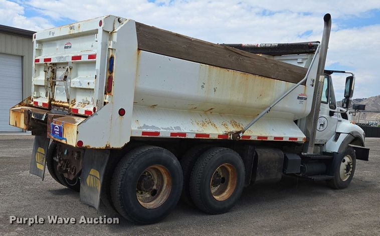 image for item EC1167 2009 International SF625 dump truck