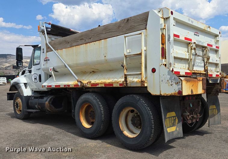 image for item EC1167 2009 International SF625 dump truck