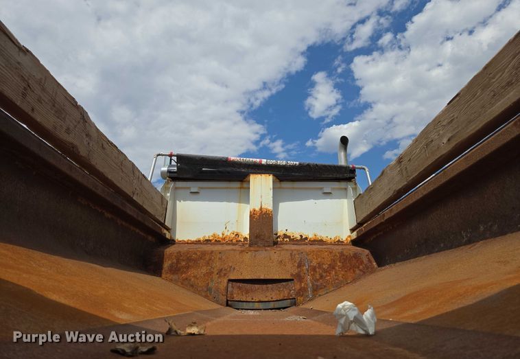 image for item EC1167 2009 International SF625 dump truck