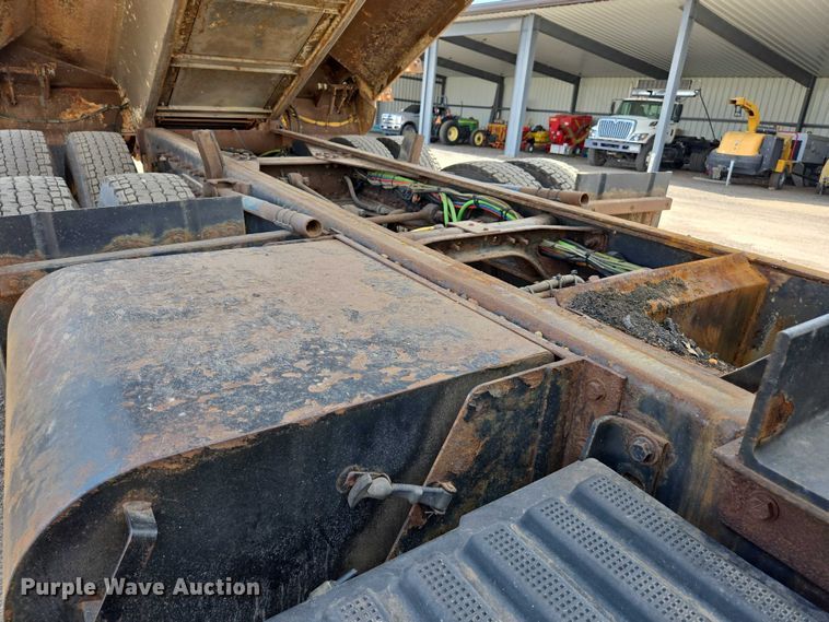 image for item EC1167 2009 International SF625 dump truck