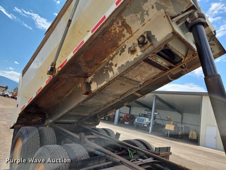 image for item EC1167 2009 International SF625 dump truck