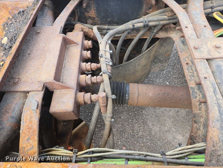 image for item EC1167 2009 International SF625 dump truck