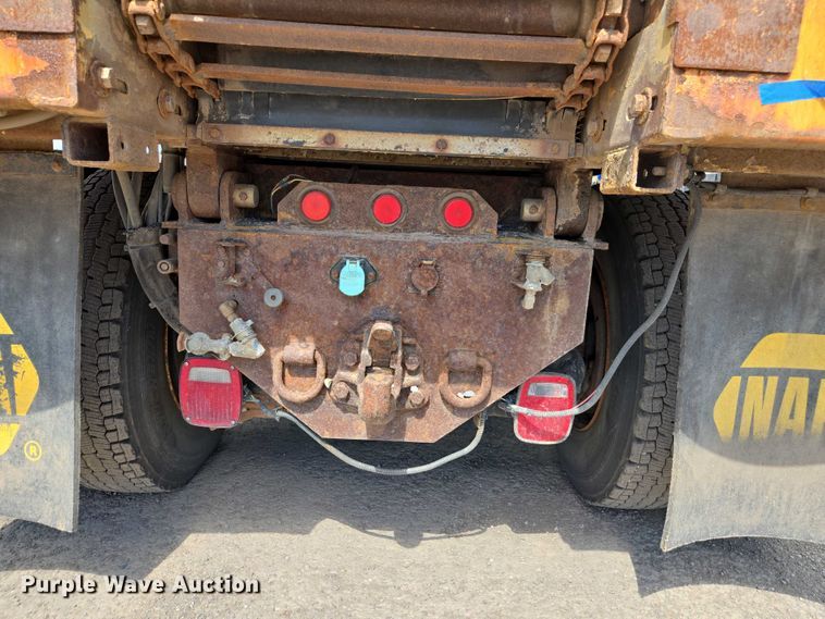 image for item EC1167 2009 International SF625 dump truck