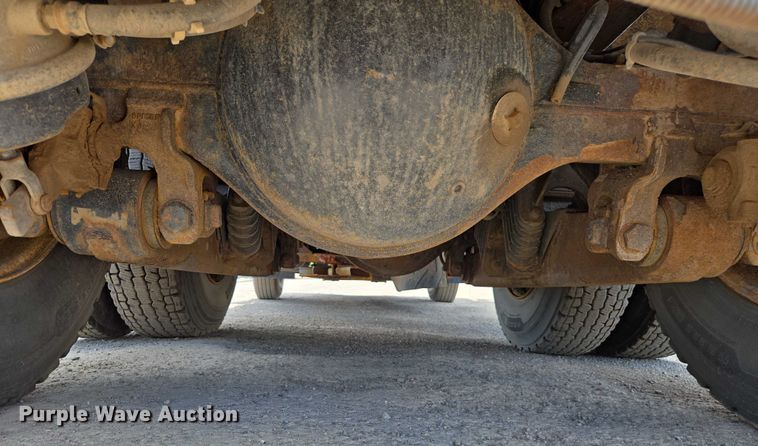image for item EC1167 2009 International SF625 dump truck