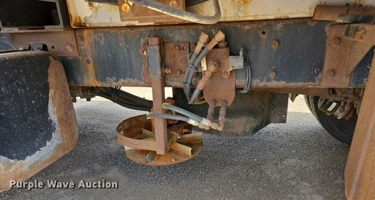 image for item EC1167 2009 International SF625 dump truck