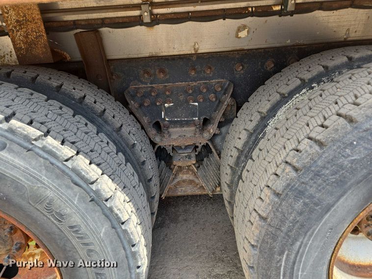 image for item EC1167 2009 International SF625 dump truck