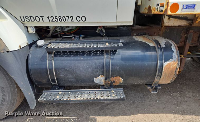 image for item EC1167 2009 International SF625 dump truck