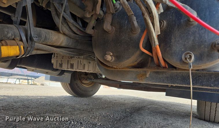 image for item EC1167 2009 International SF625 dump truck