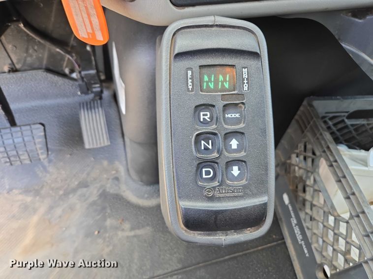 image for item EC1167 2009 International SF625 dump truck