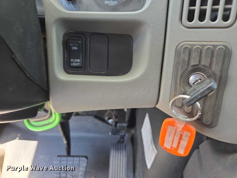 image for item EC1167 2009 International SF625 dump truck