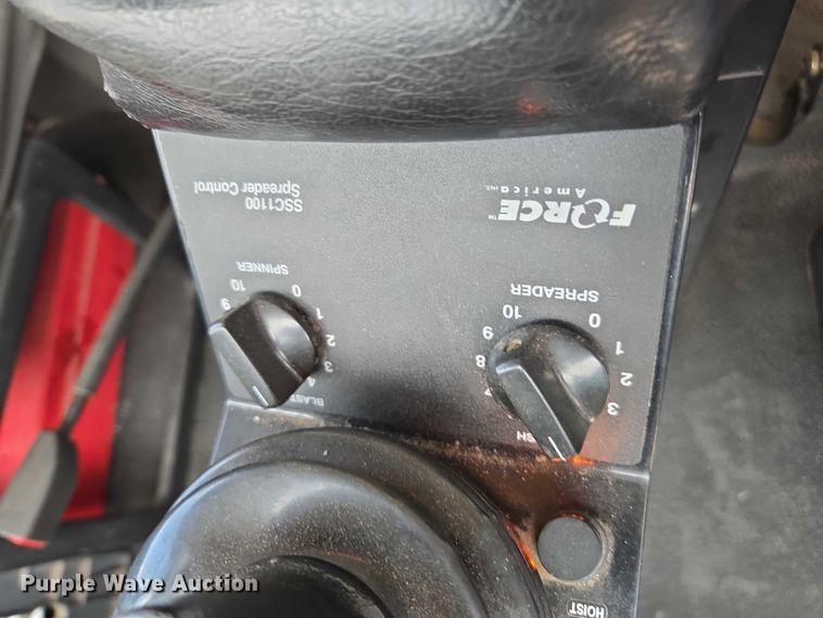 image for item EC1167 2009 International SF625 dump truck