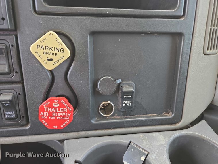 image for item EC1167 2009 International SF625 dump truck