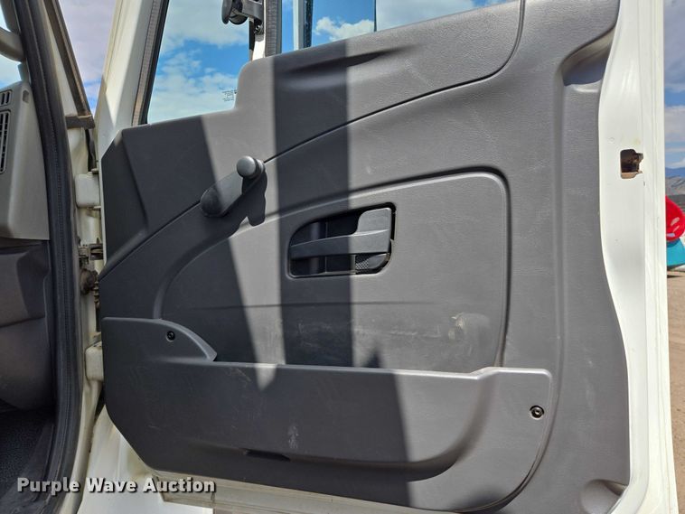 image for item EC1167 2009 International SF625 dump truck