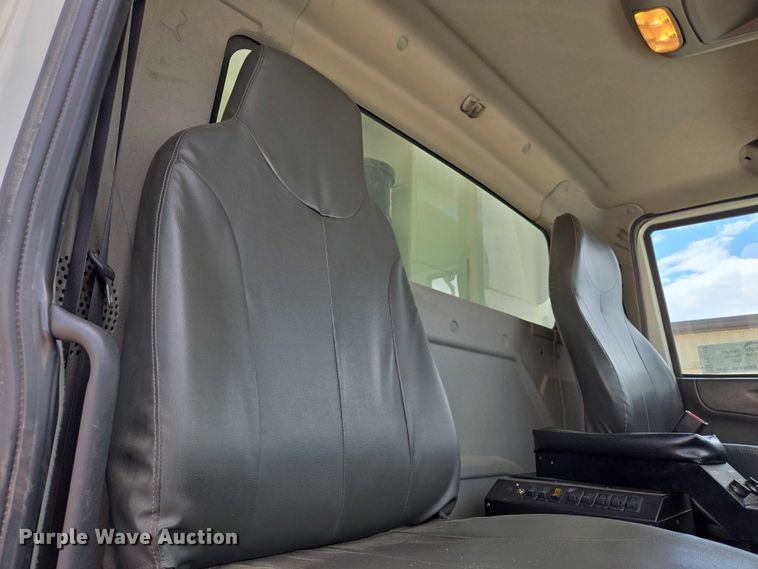 image for item EC1167 2009 International SF625 dump truck