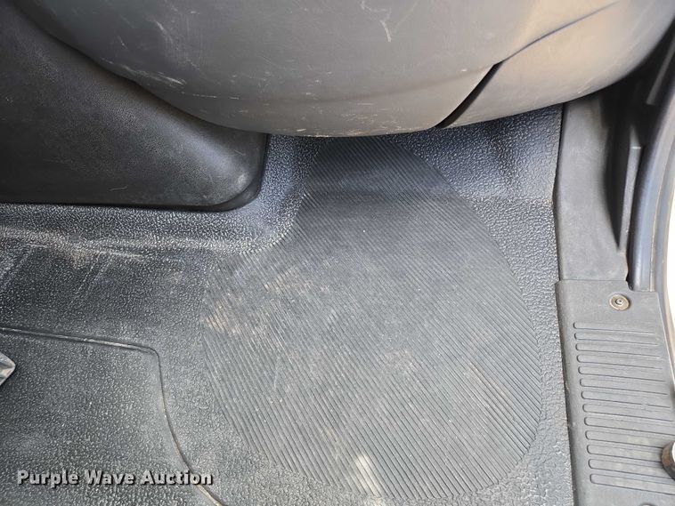 image for item EC1167 2009 International SF625 dump truck