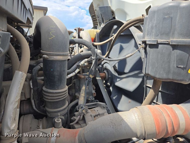 image for item EC1167 2009 International SF625 dump truck