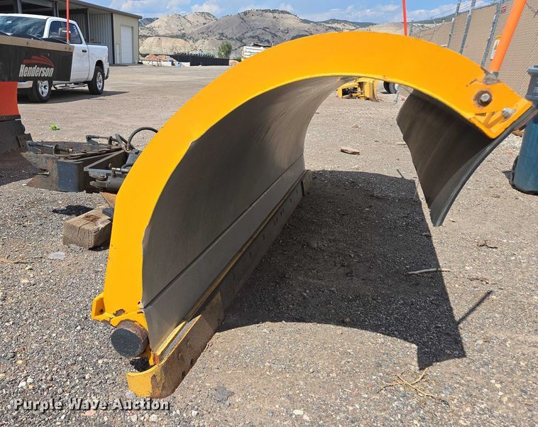 image for item EC1167 2009 International SF625 dump truck