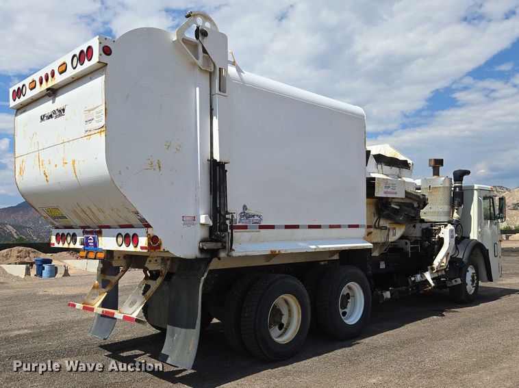 image for item EC1168 2014 Mack Leu refuse truck