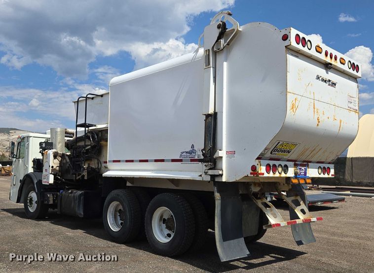 image for item EC1168 2014 Mack Leu refuse truck