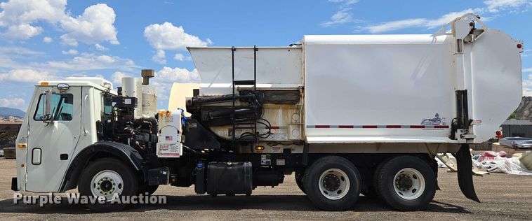 image for item EC1168 2014 Mack Leu refuse truck