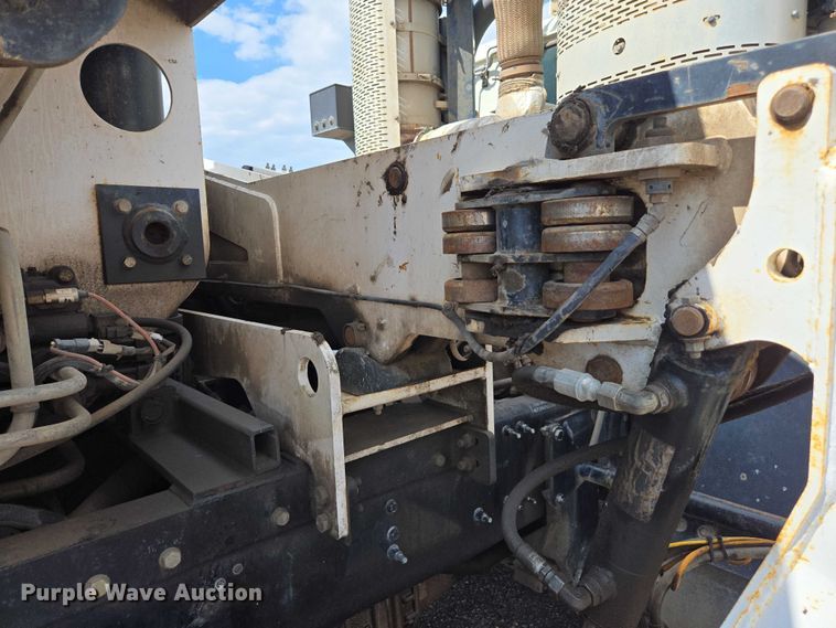 image for item EC1168 2014 Mack Leu refuse truck