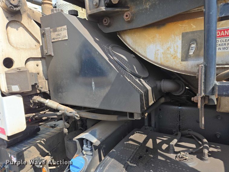 image for item EC1168 2014 Mack Leu refuse truck