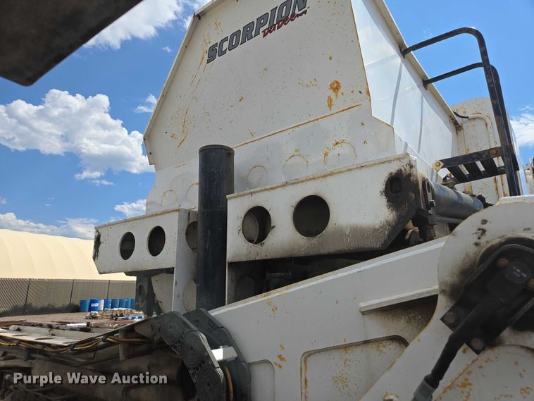 image for item EC1168 2014 Mack Leu refuse truck