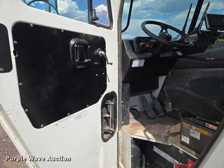 image for item EC1168 2014 Mack Leu refuse truck