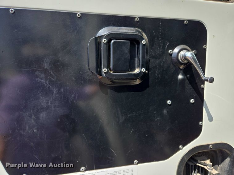 image for item EC1168 2014 Mack Leu refuse truck