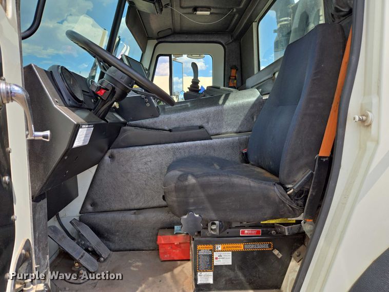 image for item EC1168 2014 Mack Leu refuse truck