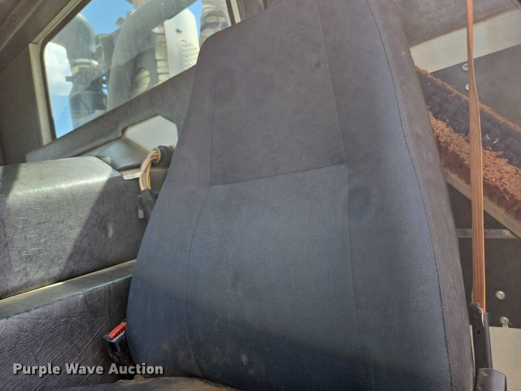 image for item EC1168 2014 Mack Leu refuse truck